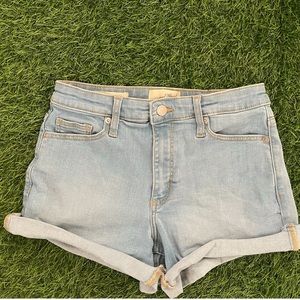 Universal Thread High Rise Midi Shorts Preowned great condition casual Sz 2/26